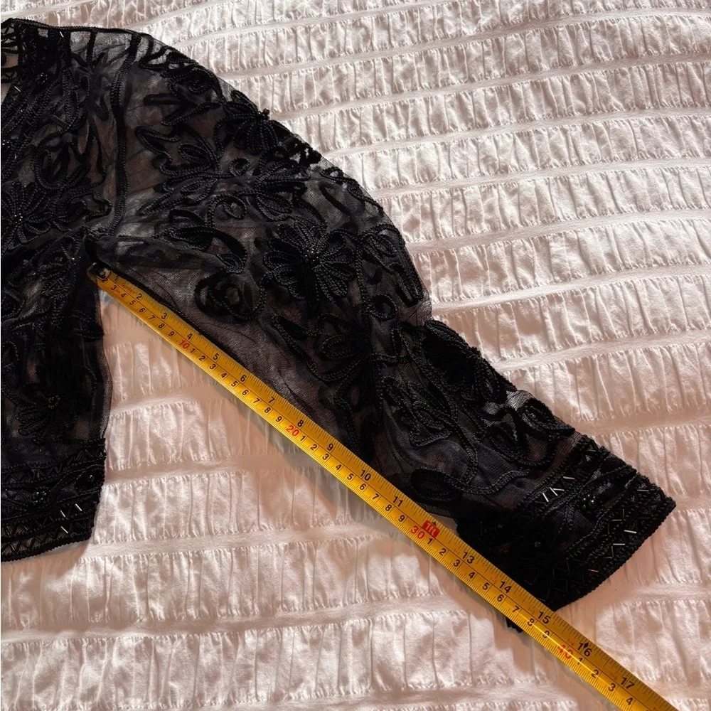 Elegant Black Lace Women Top - Picture 8 of 9